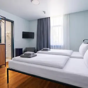 Schreder - Free Parking 3* ميونيخ